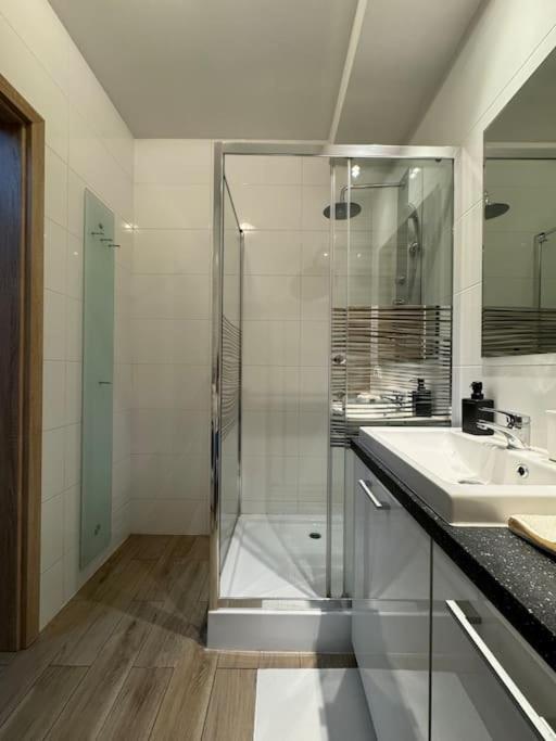 Danka 6Th Floor Chic Apartment Краків Екстер'єр фото
